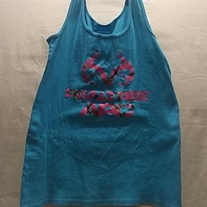 Realtree woman's sleeveless tee